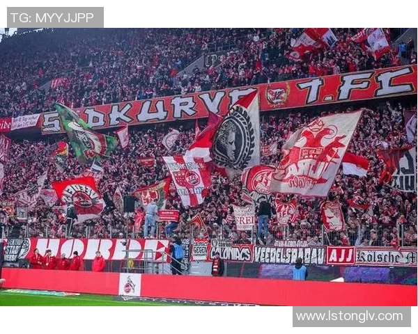 莱比锡狂胜曼联五球绝杀引发转会风波全场沸腾