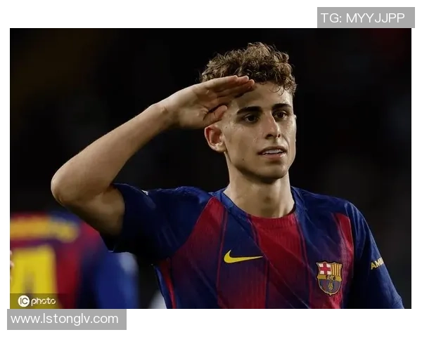 德甲激战巴萨大胜巴黎圣日耳曼球星帽子戏法点燃全场激情