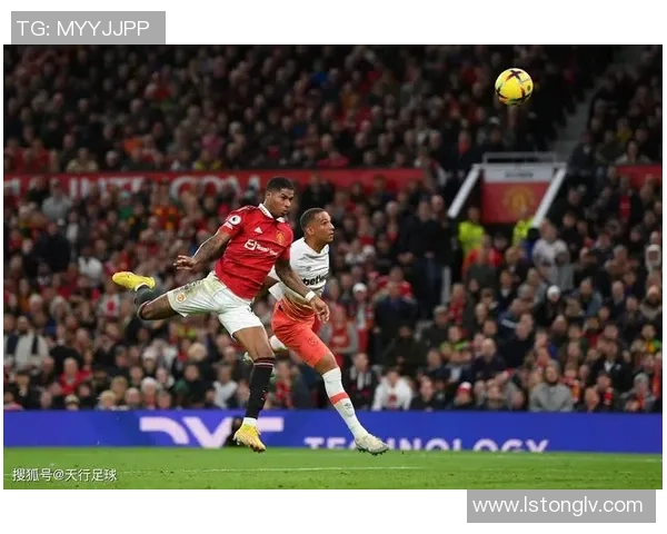 足总杯激战曼联小胜本菲卡逆转时刻点燃全场激情 足总杯激战曼联小胜本菲卡逆转时刻点燃全场激情