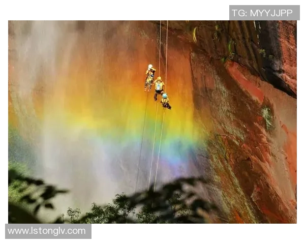 重庆攀岩队的速度之谜:探索攀岩巨献的魅力与挑战 重庆攀岩队的速度之谜:探索攀岩巨献的魅力与挑战