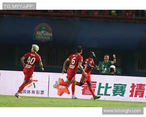 中超激战巴黎圣日耳曼逆转里昂补时绝杀引发全场狂欢 中超激战巴黎圣日耳曼逆转里昂补时绝杀引发全场狂欢