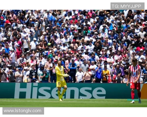 世界杯经典对决马竞与皇马激战成平局神扑引发争议判罚全场沸腾