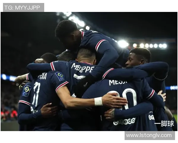 意甲激战巴黎圣日耳曼狂胜巴萨补时进球引发争议与全场沸腾 意甲激战巴黎圣日耳曼狂胜巴萨补时进球引发争议与全场沸腾