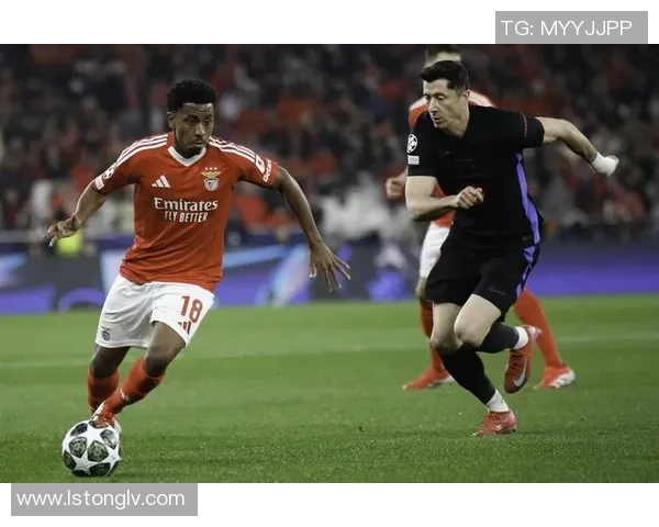 本菲卡大胜巴萨五球狂潮红牌事件引发全场热议 本菲卡大胜巴萨五球狂潮红牌事件引发全场热议